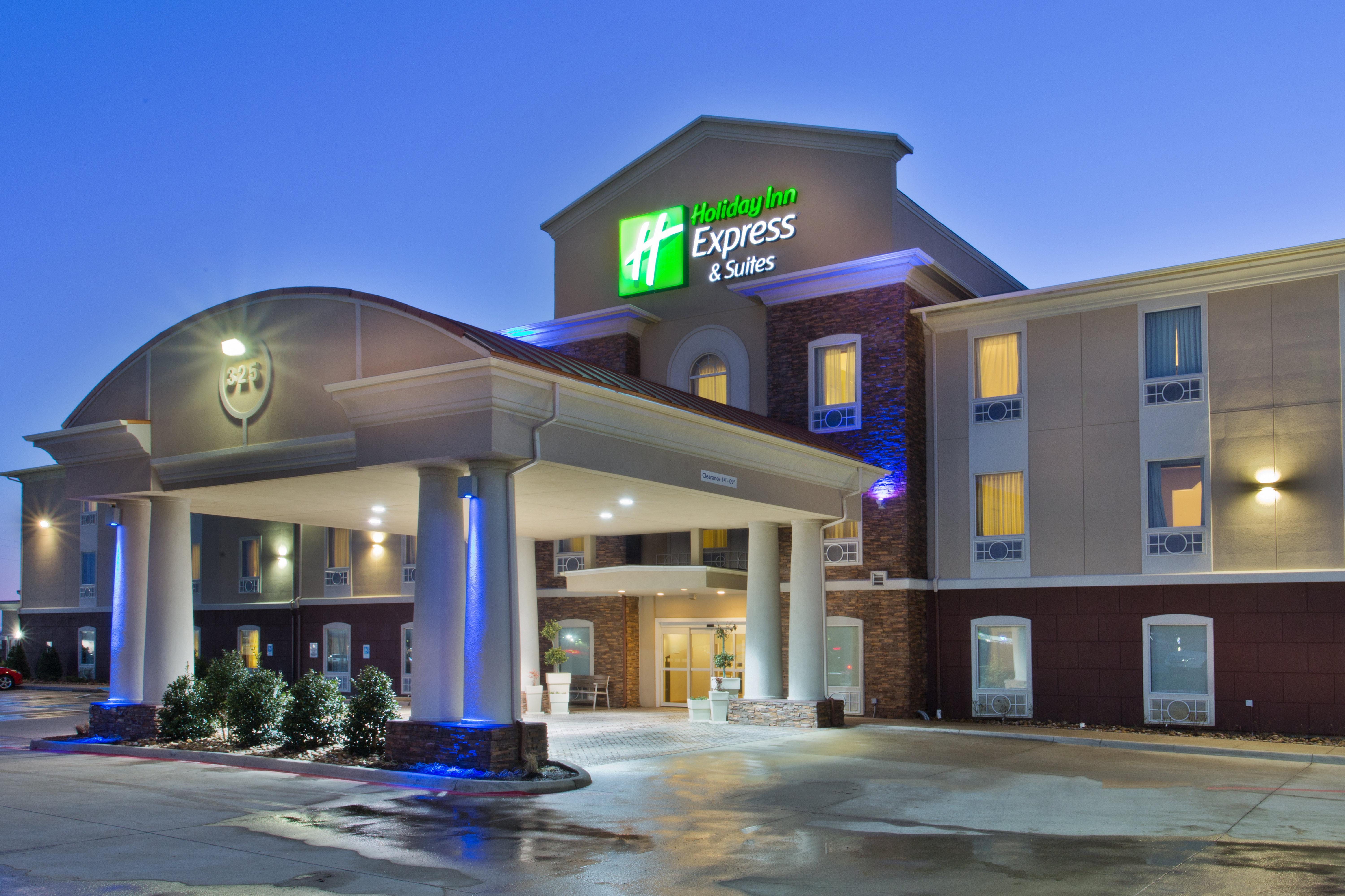 Holiday Inn Express Hotel&Suites Alvarado, an IHG Hotel Exterior foto