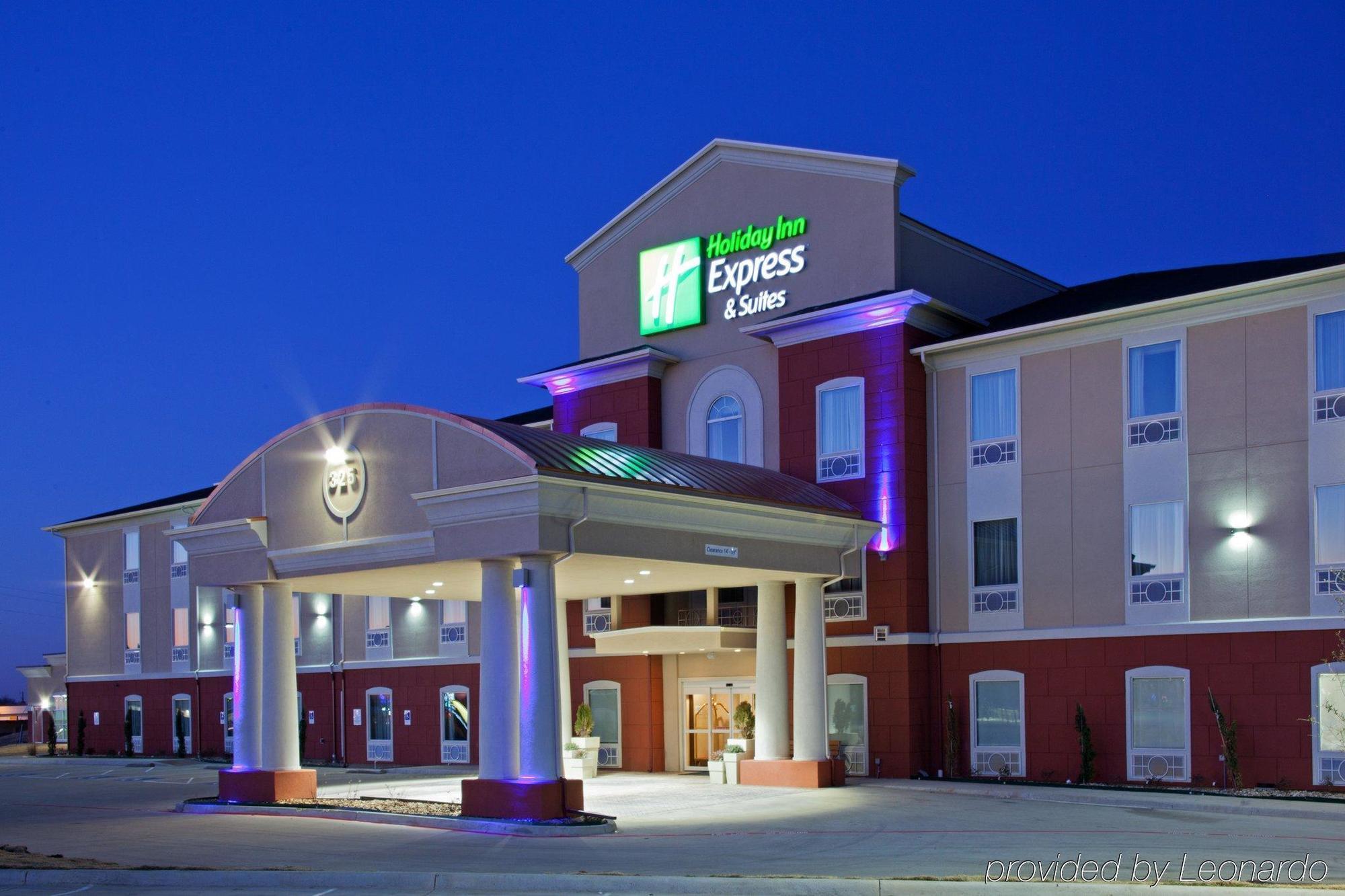 Holiday Inn Express Hotel&Suites Alvarado, an IHG Hotel Exterior foto